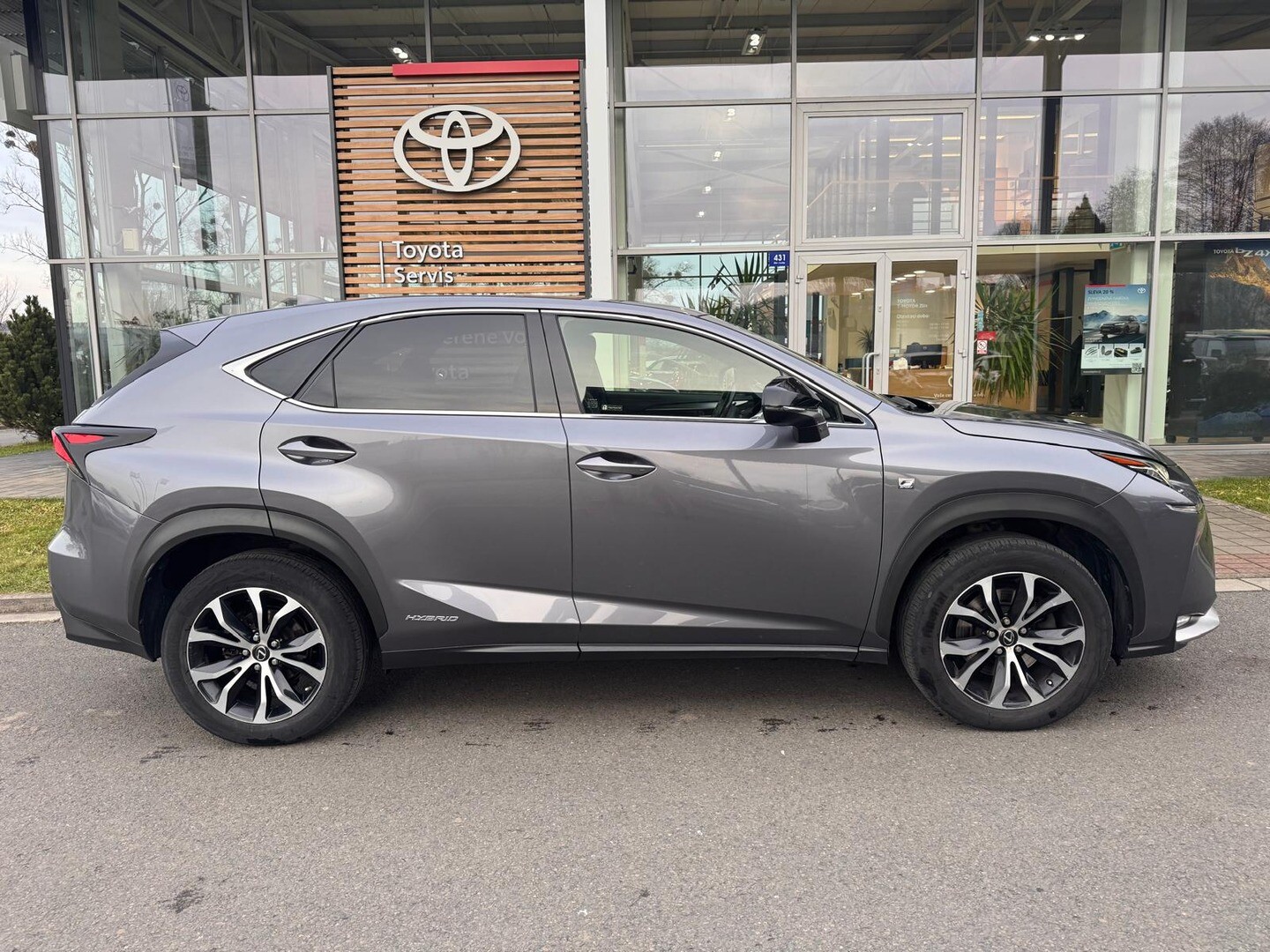 Lexus NX