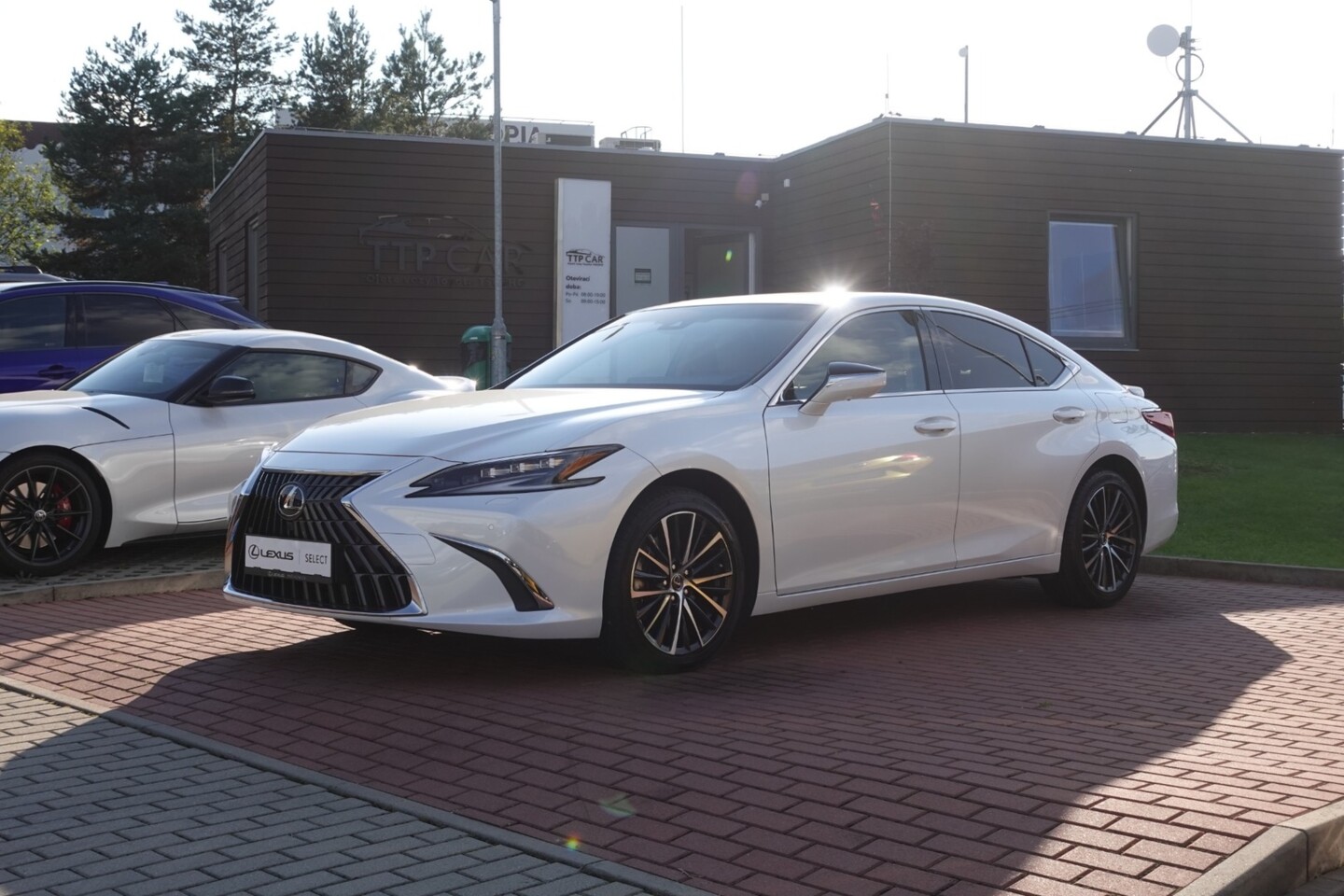 Lexus ES
