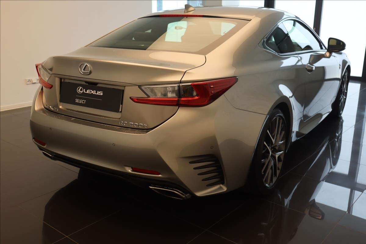 Lexus RC