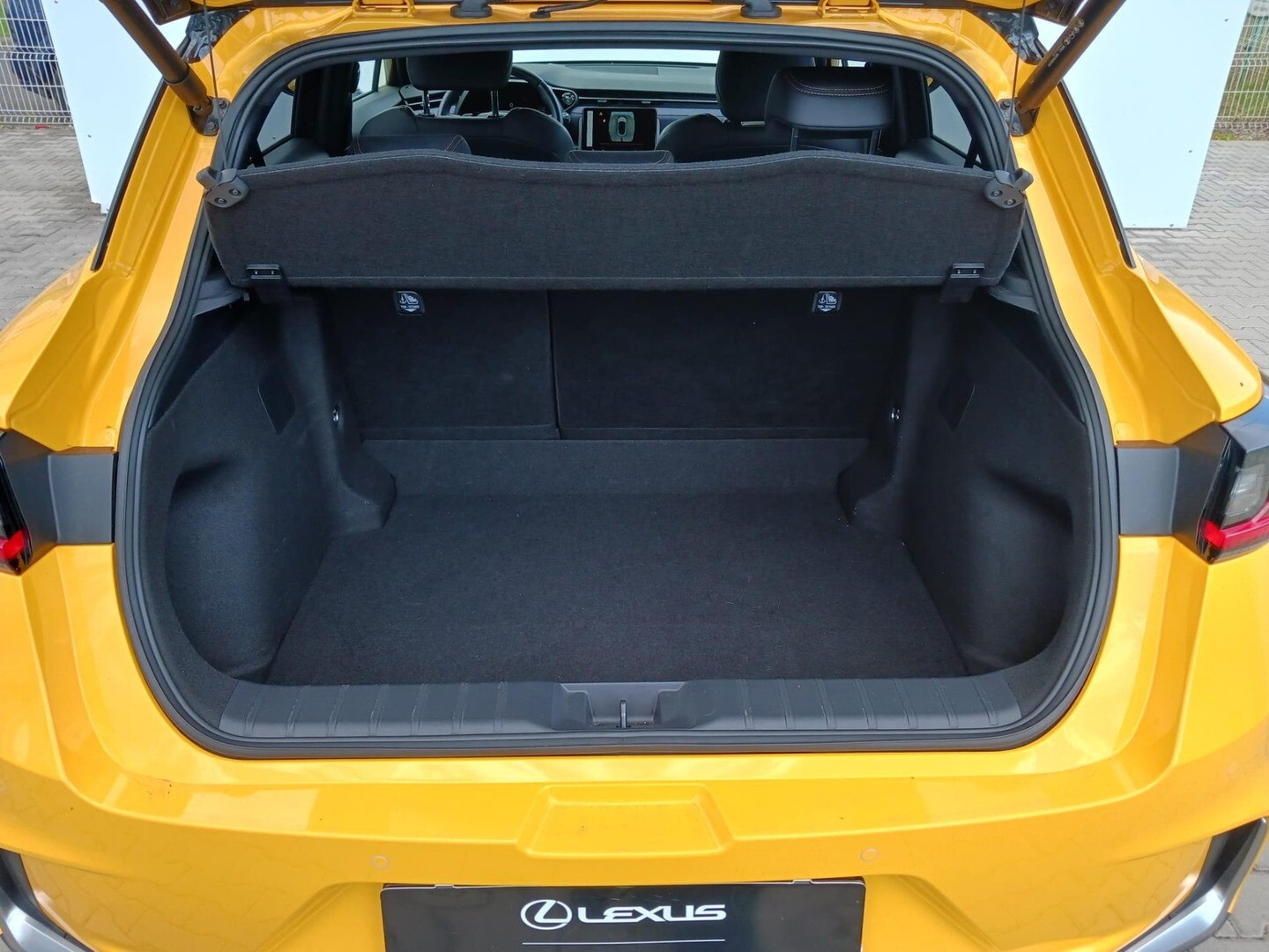 Lexus LBX