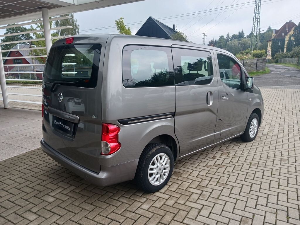 Nissan NV200