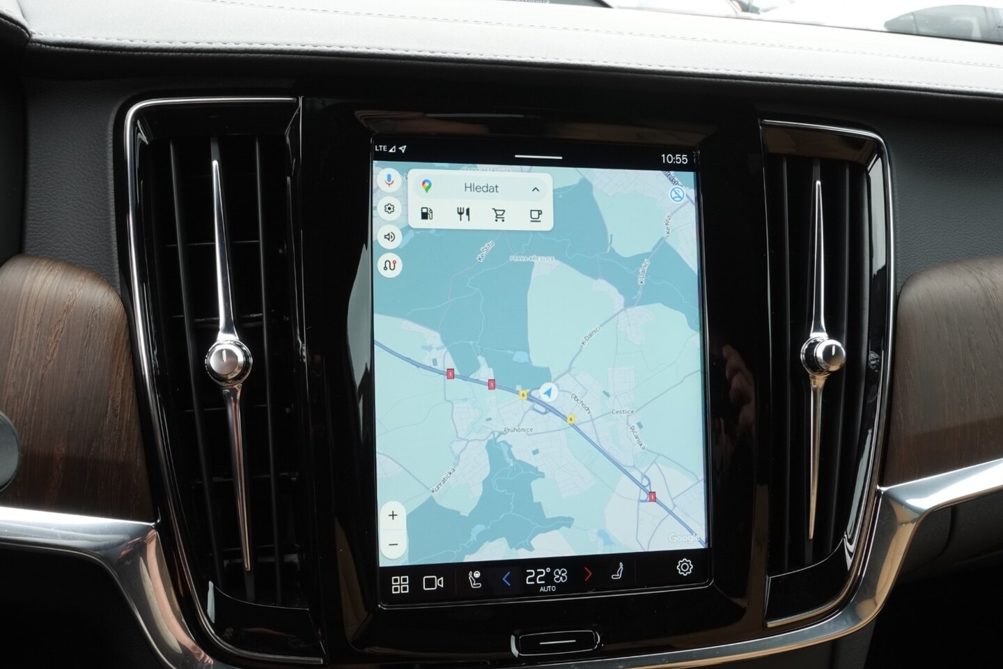 Volvo V90 Cross Country