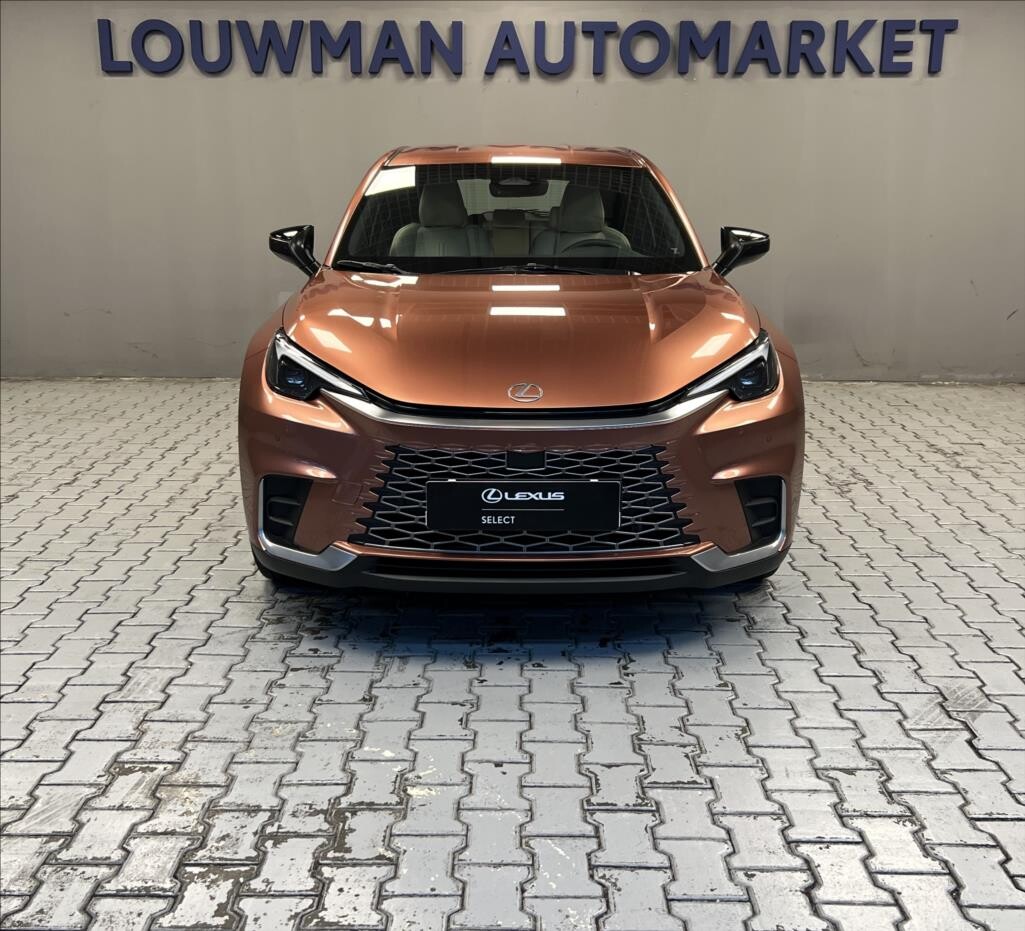 Lexus LBX