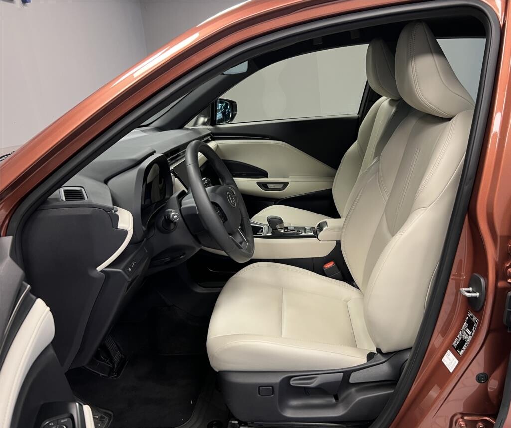 Lexus LBX