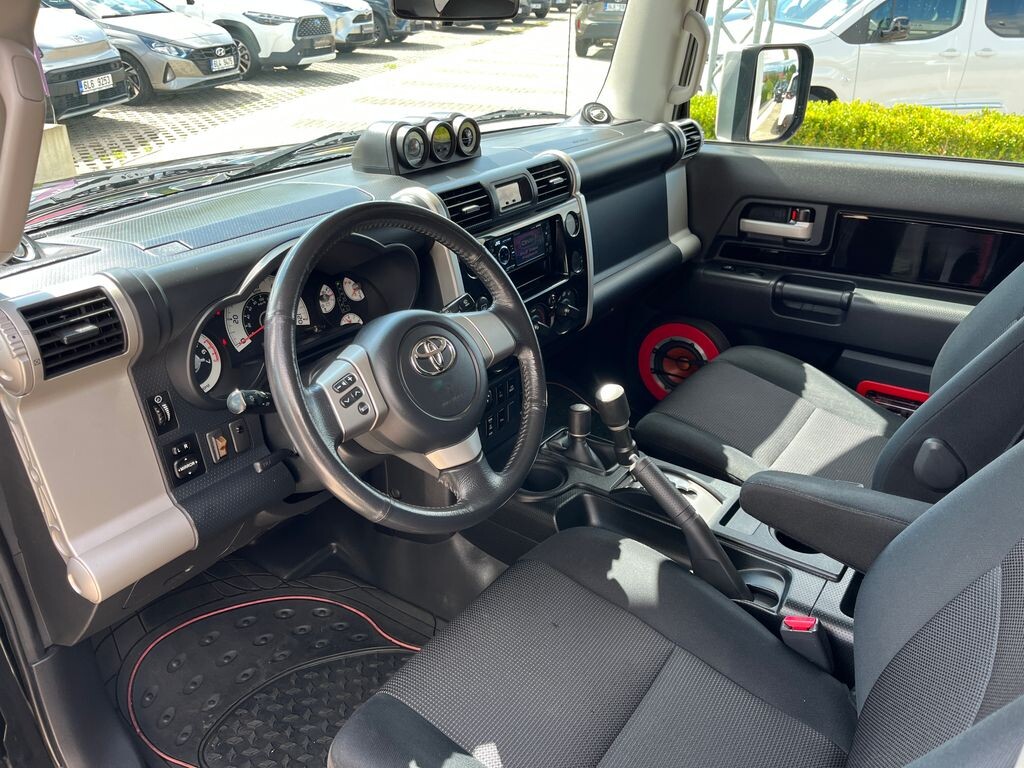Toyota FJ