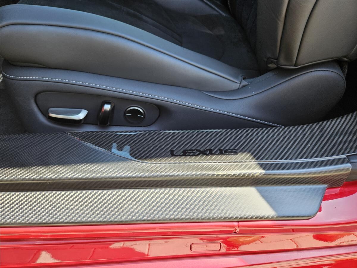 Lexus LC