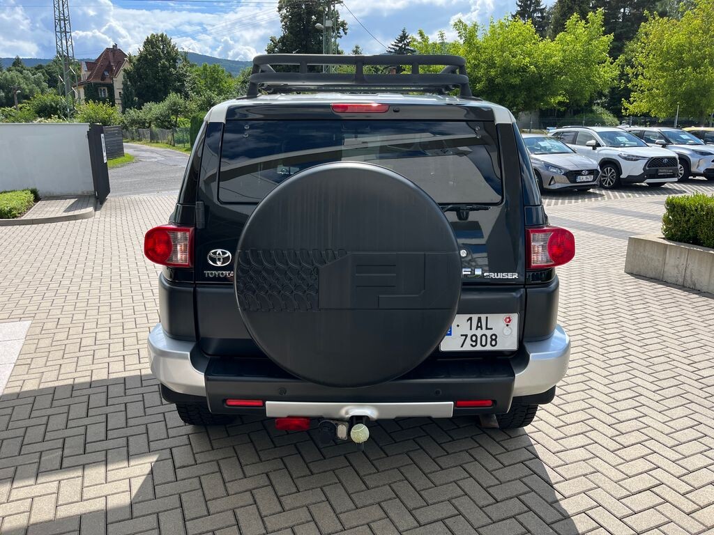 Toyota FJ