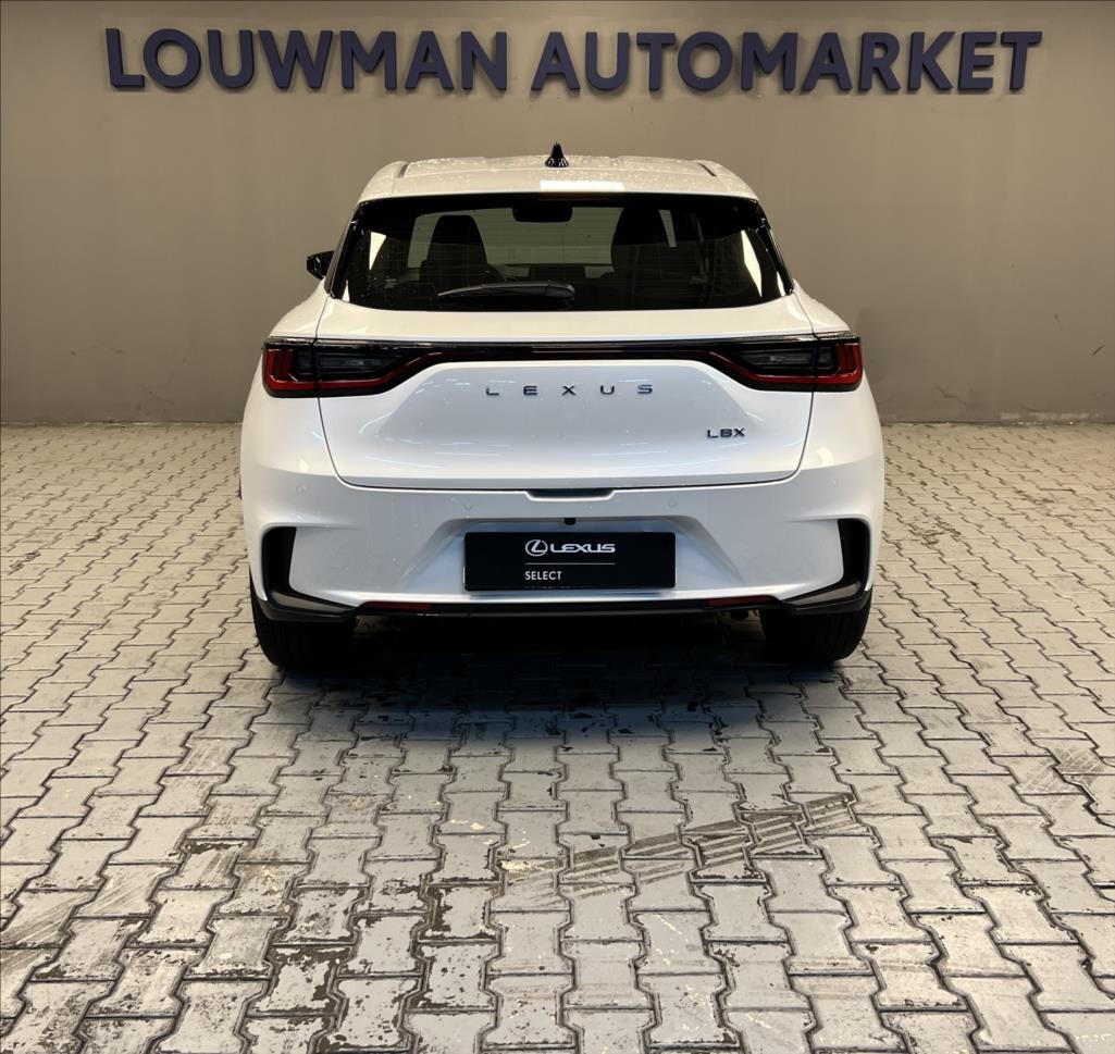 Lexus LBX