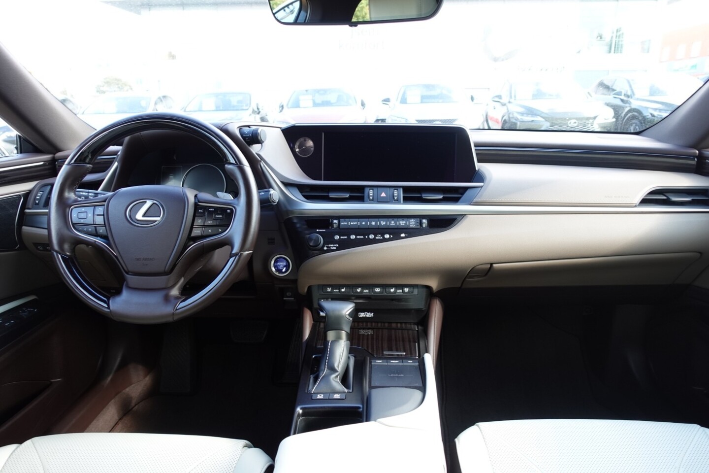 Lexus ES