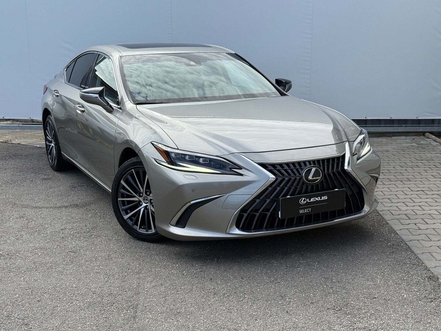 Lexus ES