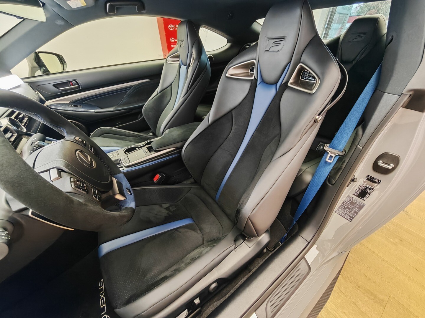 Lexus RC