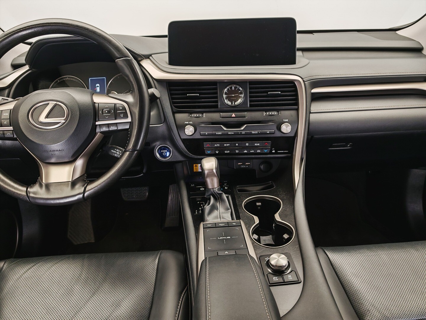 Lexus Další