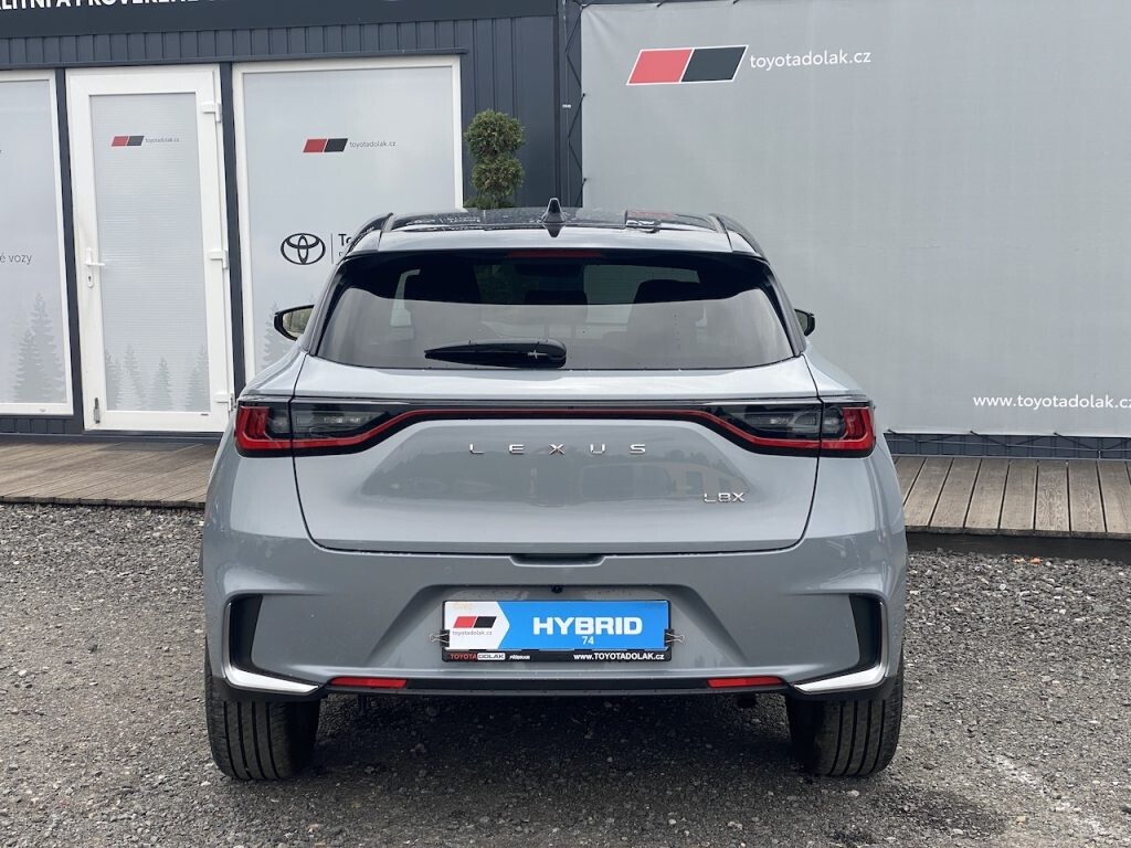 Lexus LBX