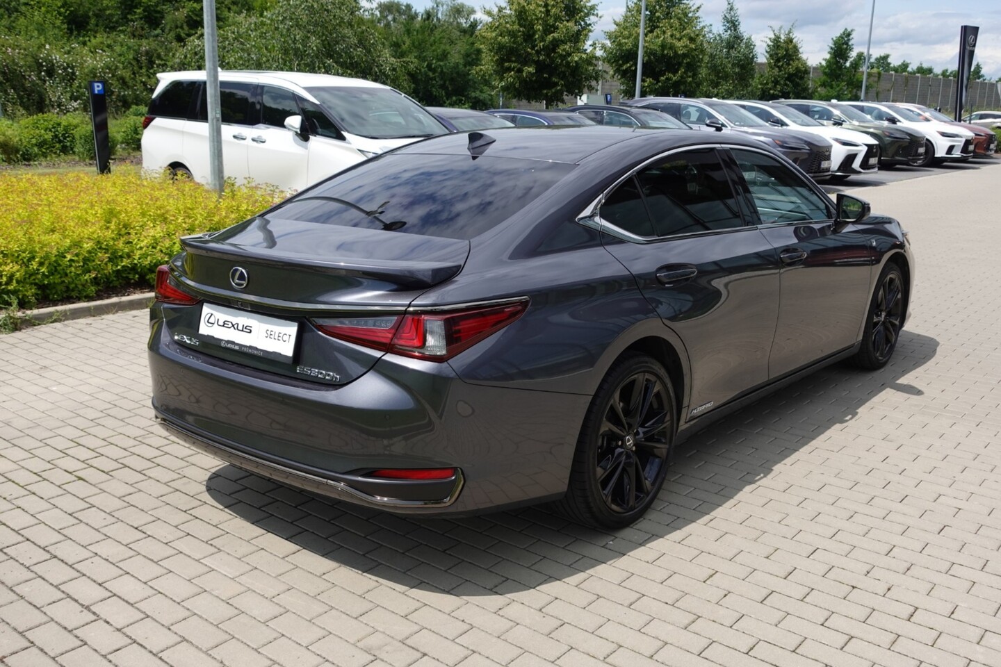 Lexus ES