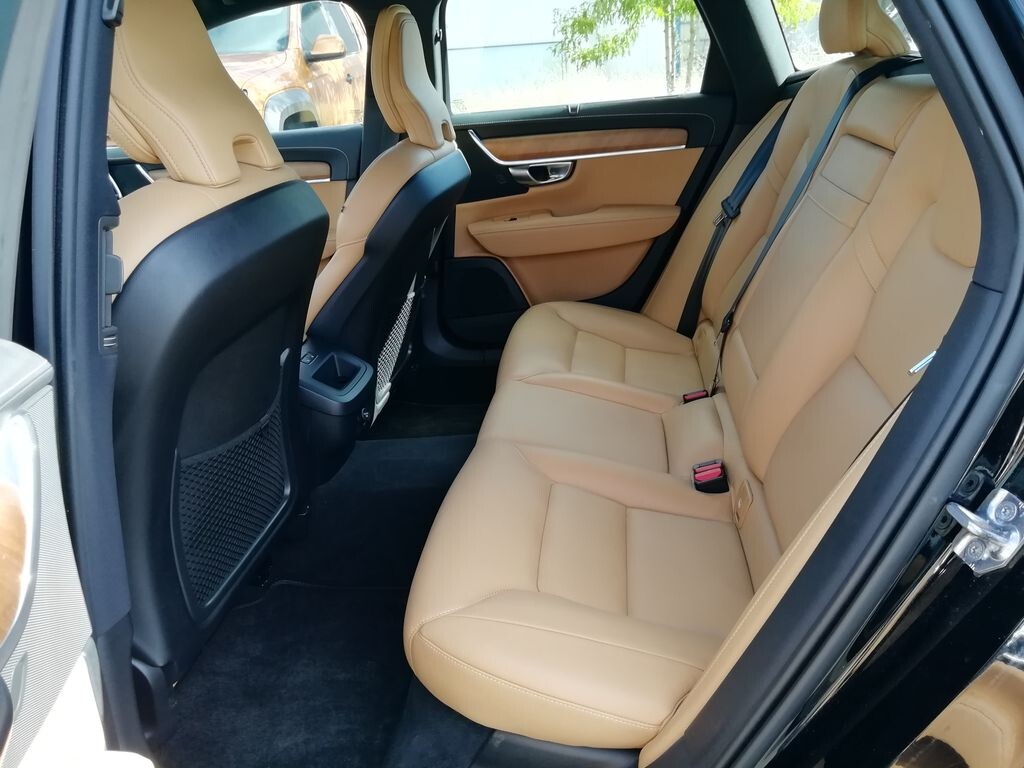 Volvo V90