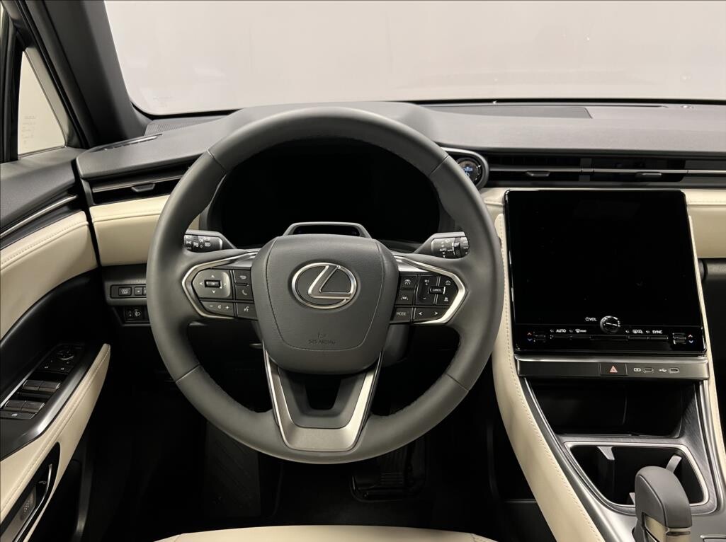 Lexus LBX