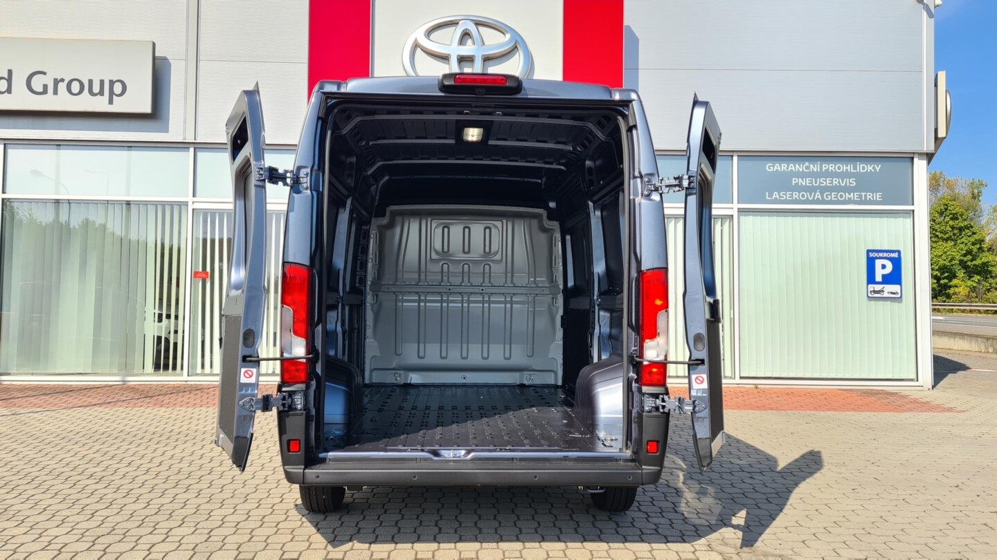 Toyota PROACE