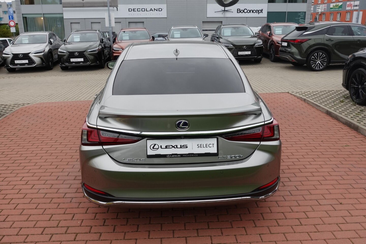 Lexus ES
