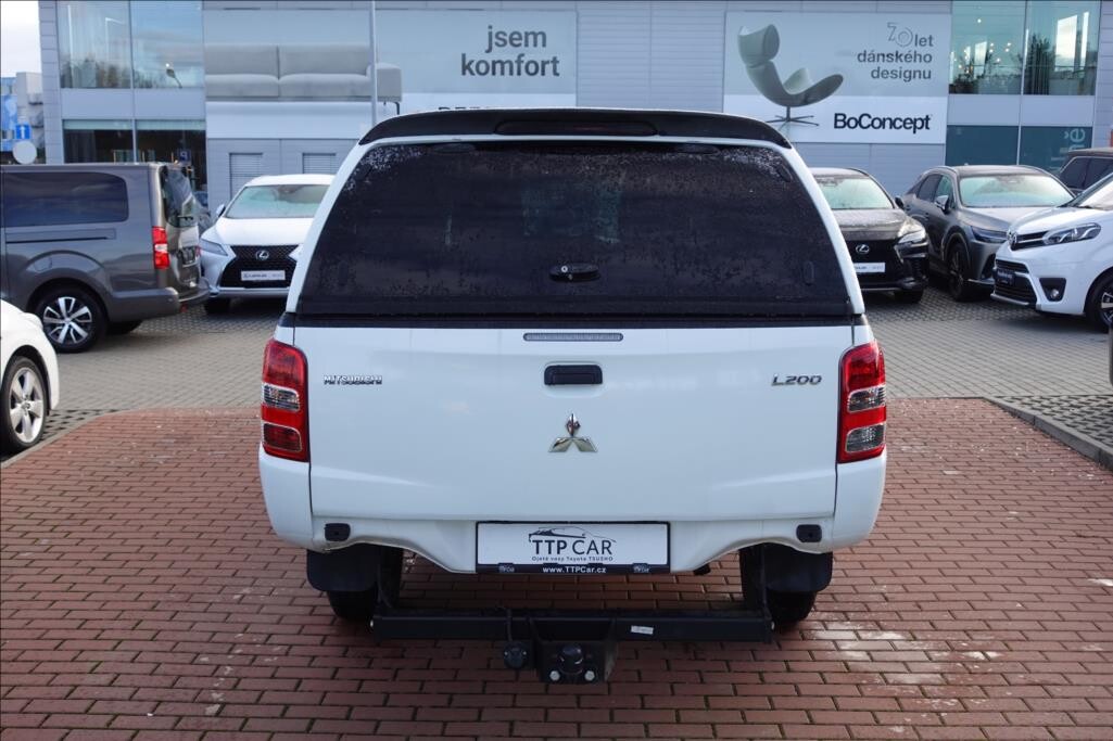 Mitsubishi L200