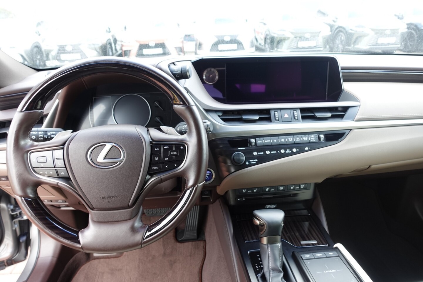 Lexus ES