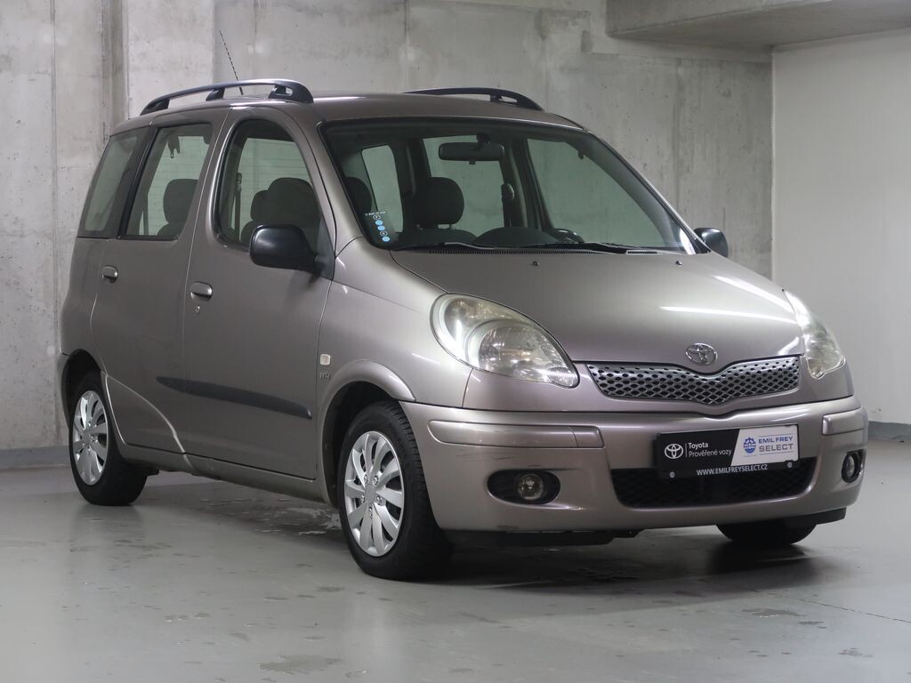 Toyota Yaris Verso