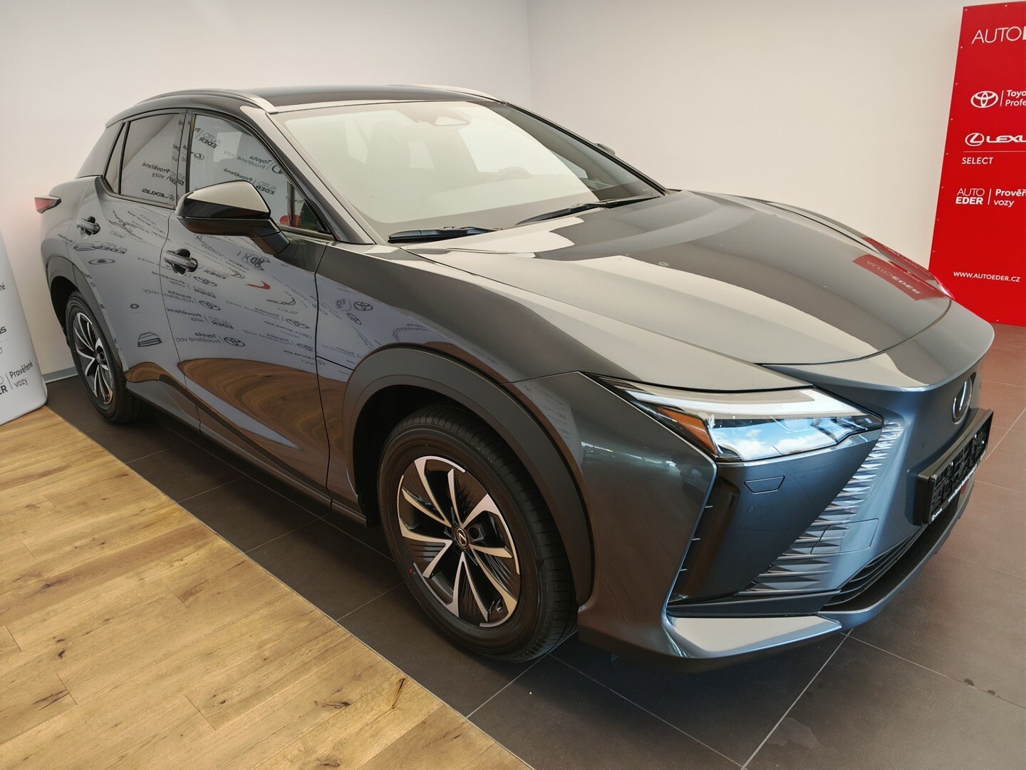Lexus RZ
