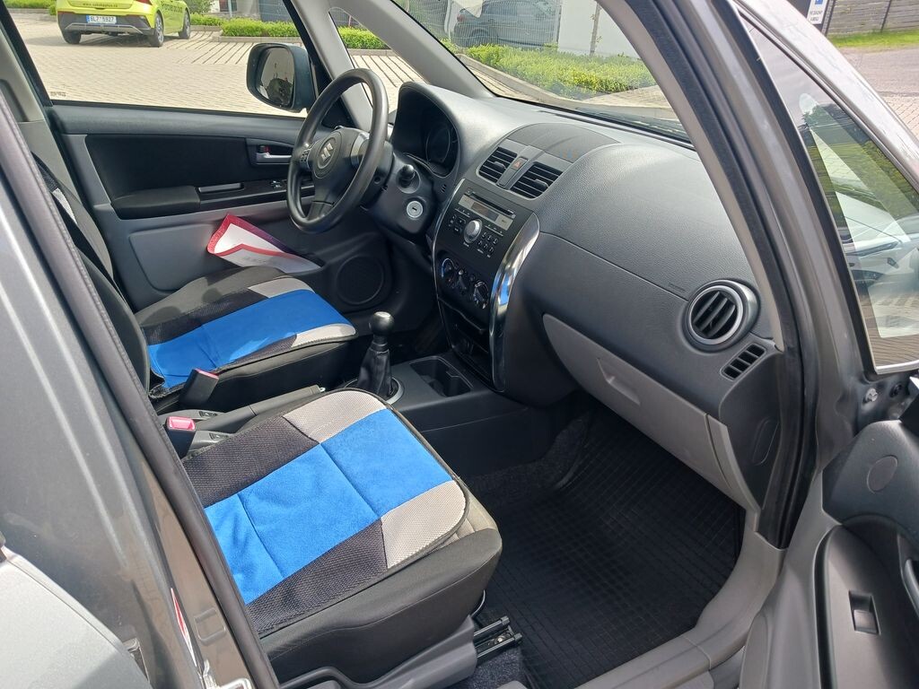 Suzuki SX4