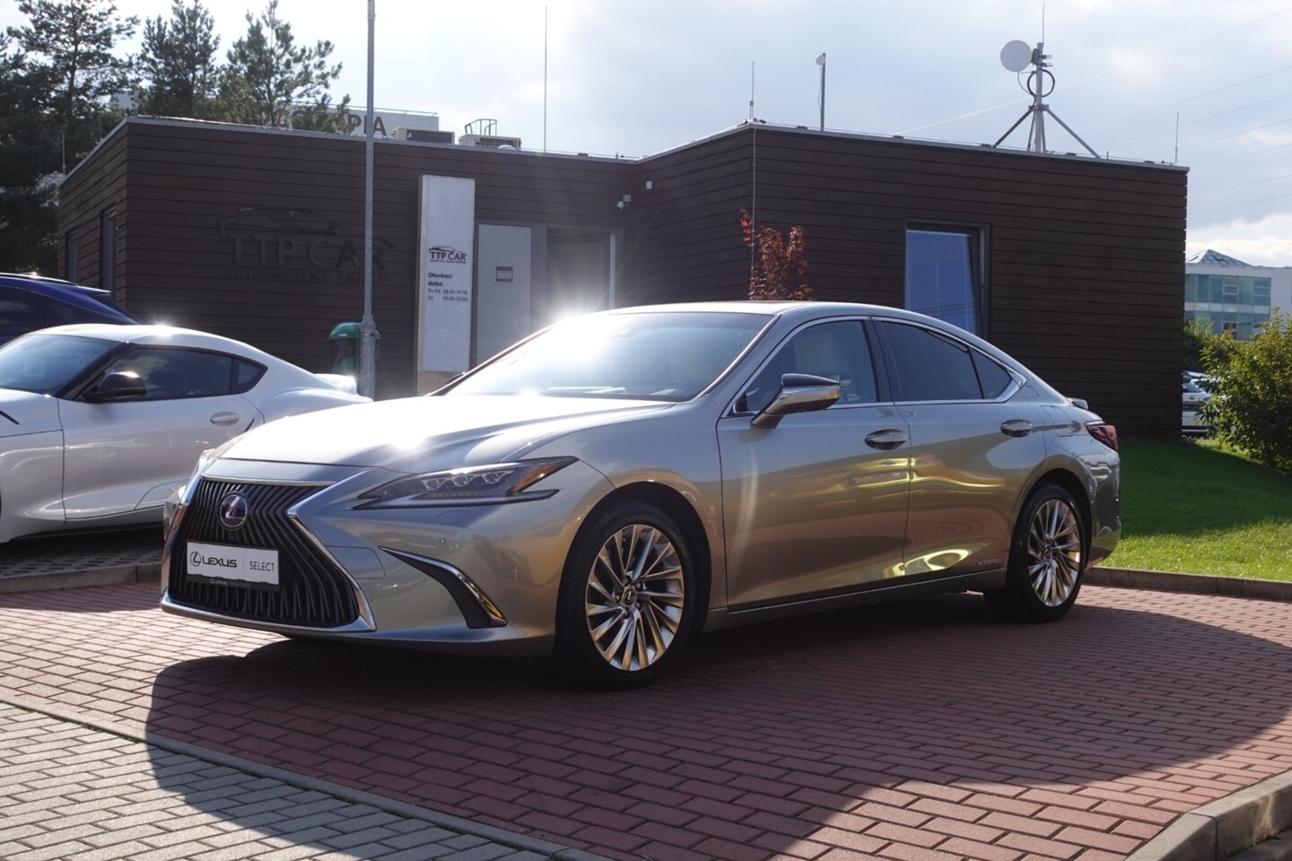 Lexus ES