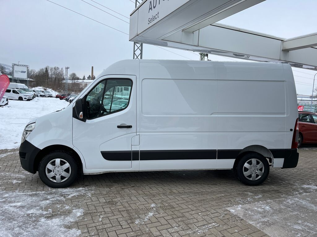 Nissan Interstar
