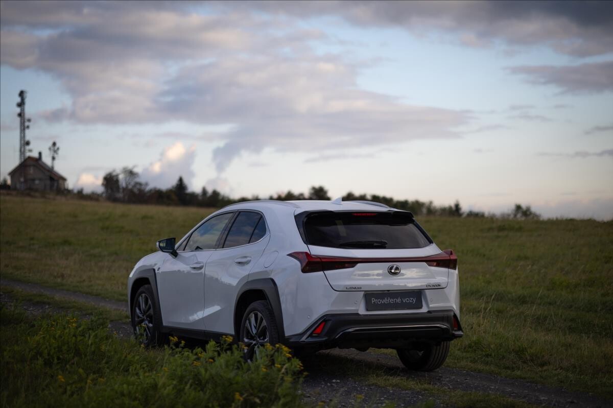 Lexus UX