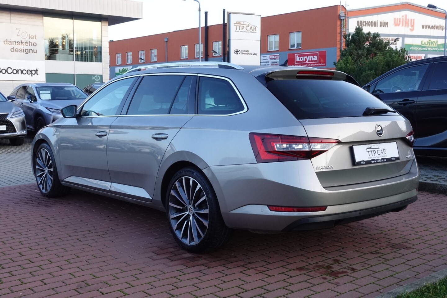 Škoda Superb