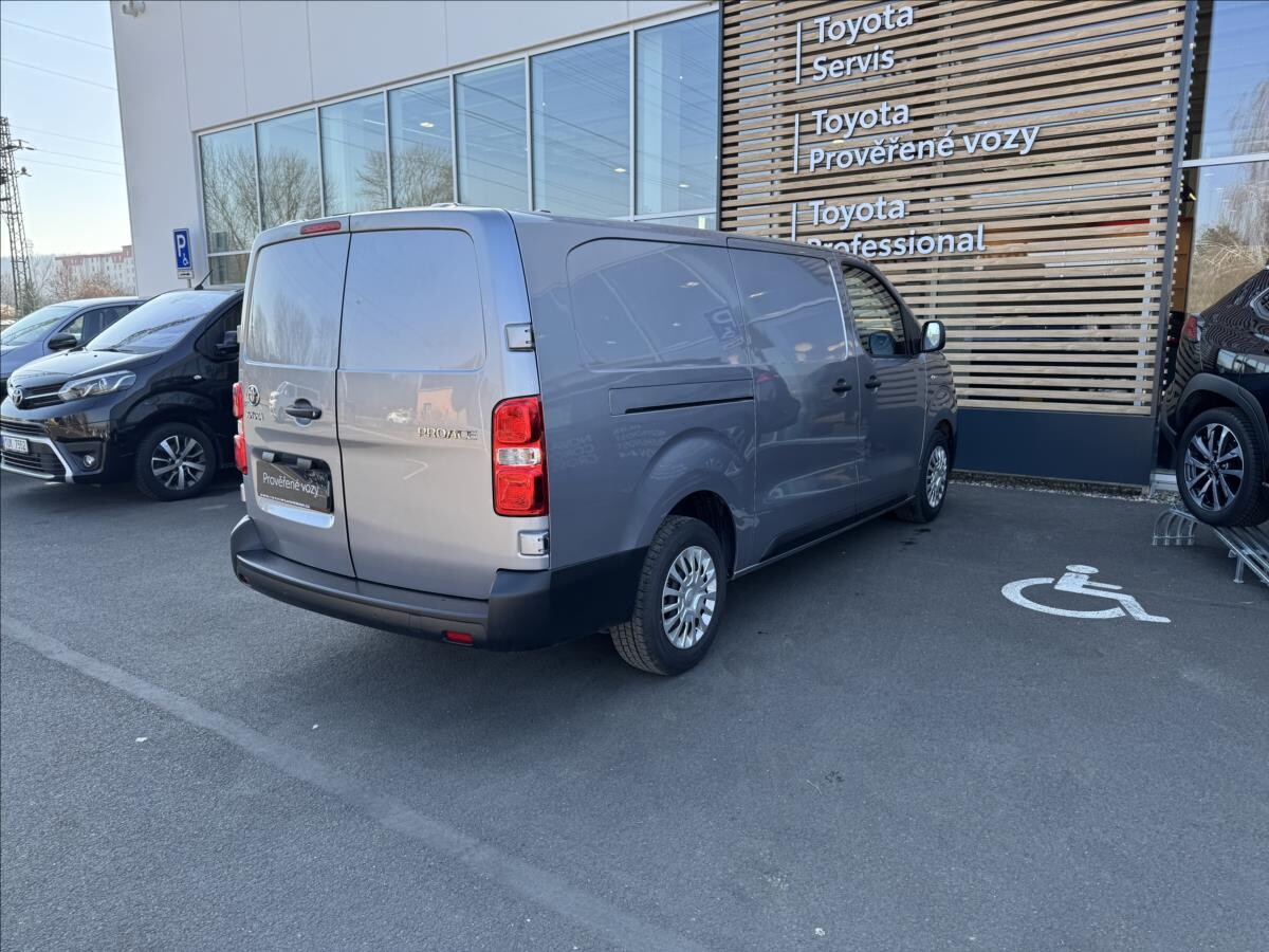 Toyota PROACE