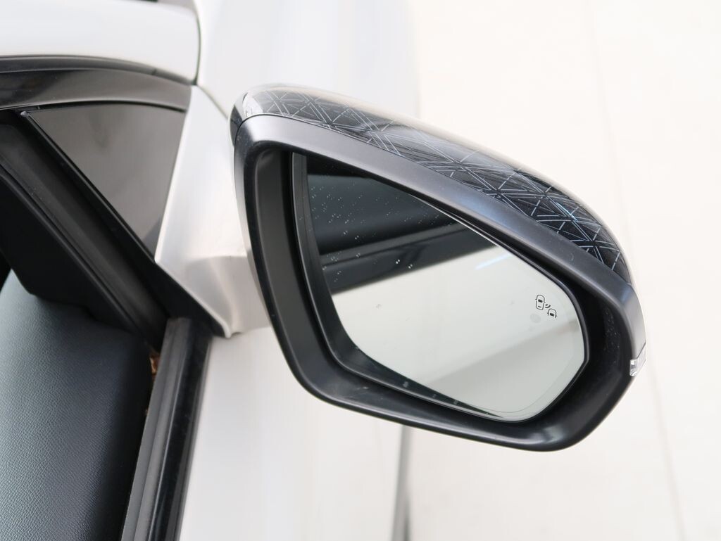 DS Automobiles DS 7 Crossback