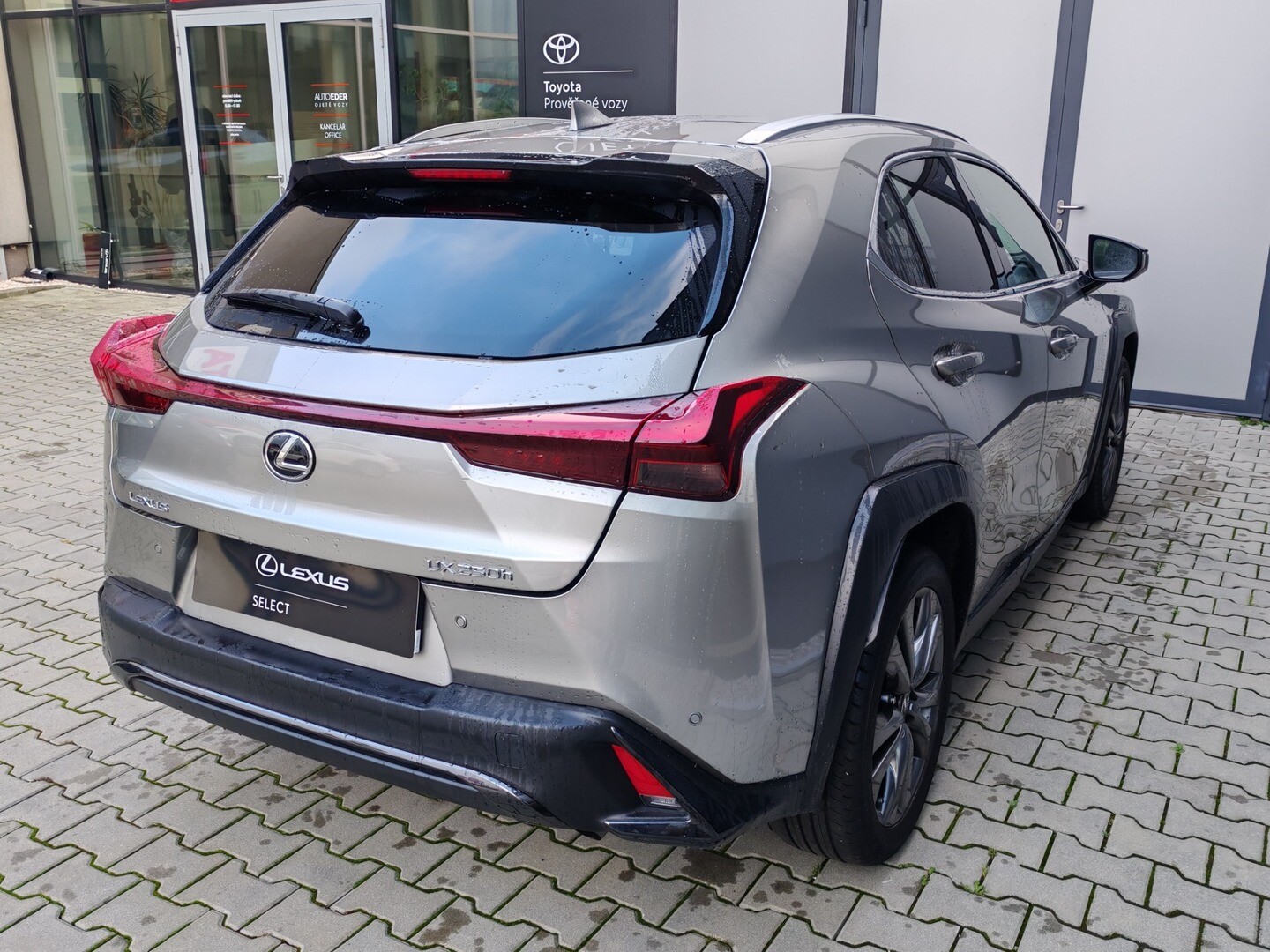 Lexus UX