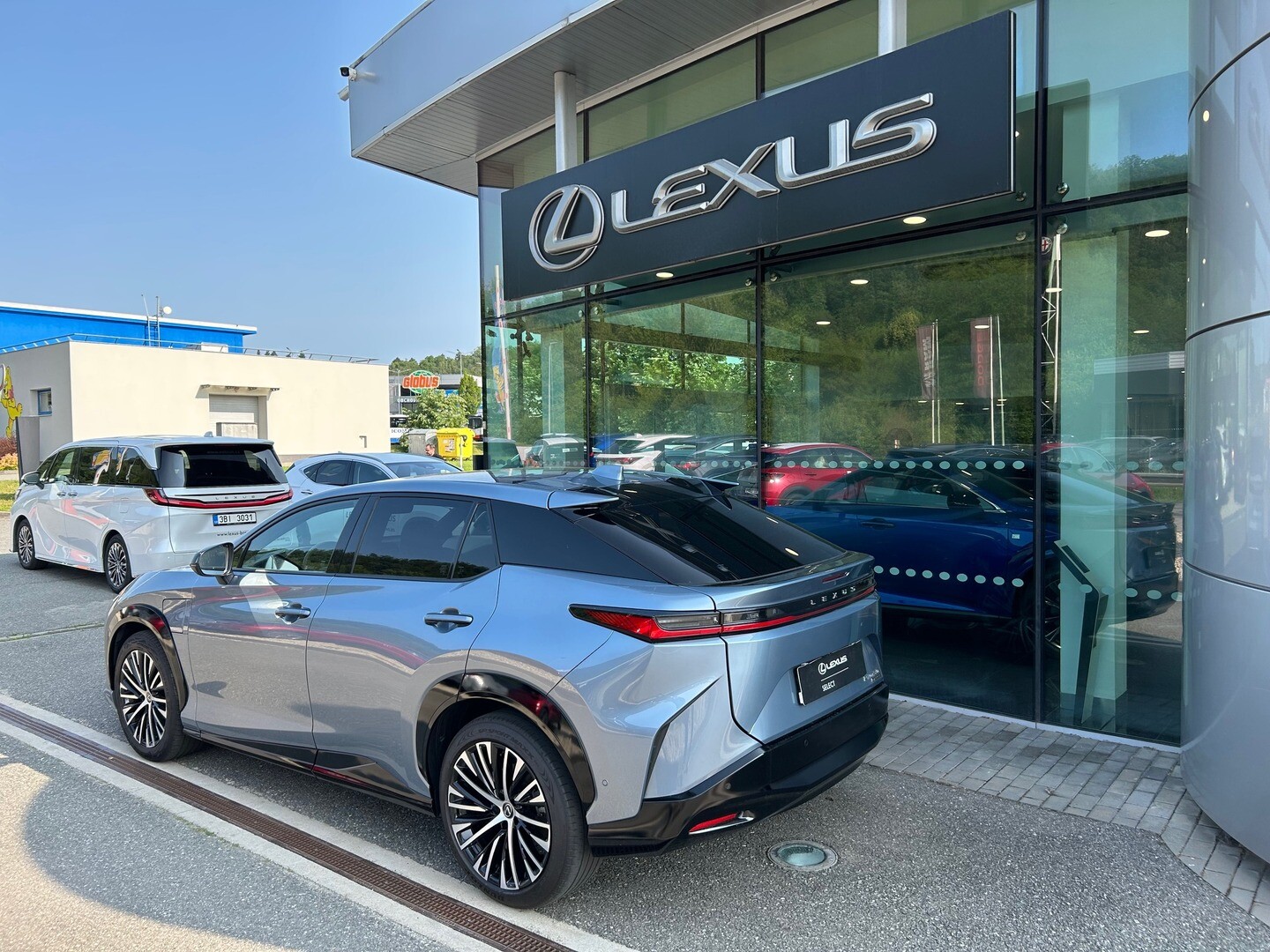 Lexus RZ
