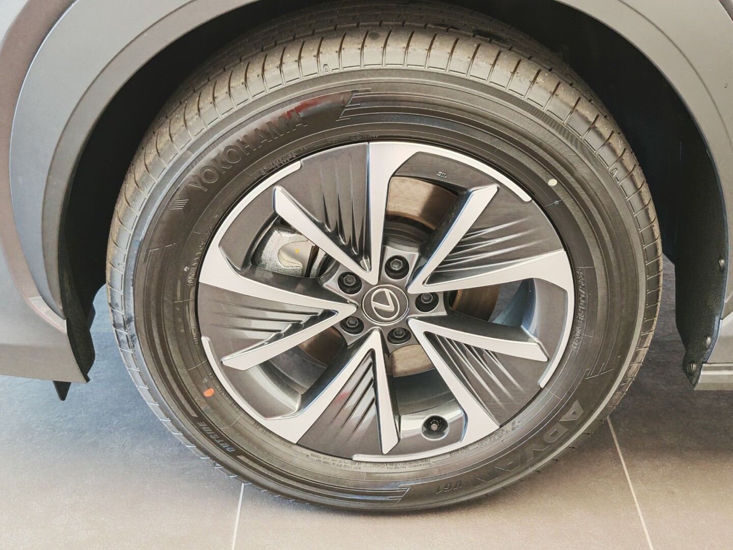 Lexus RZ