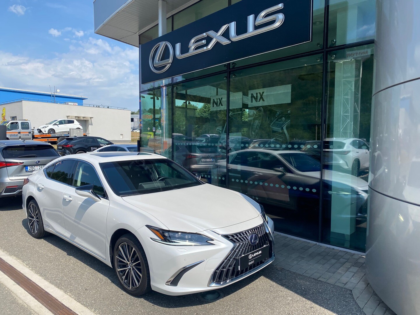 Lexus ES