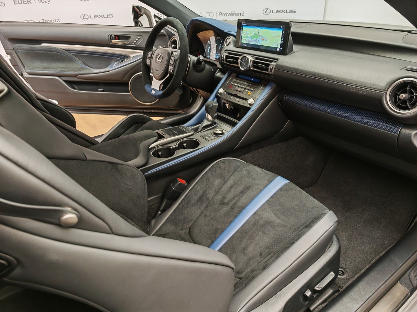 Lexus RC
