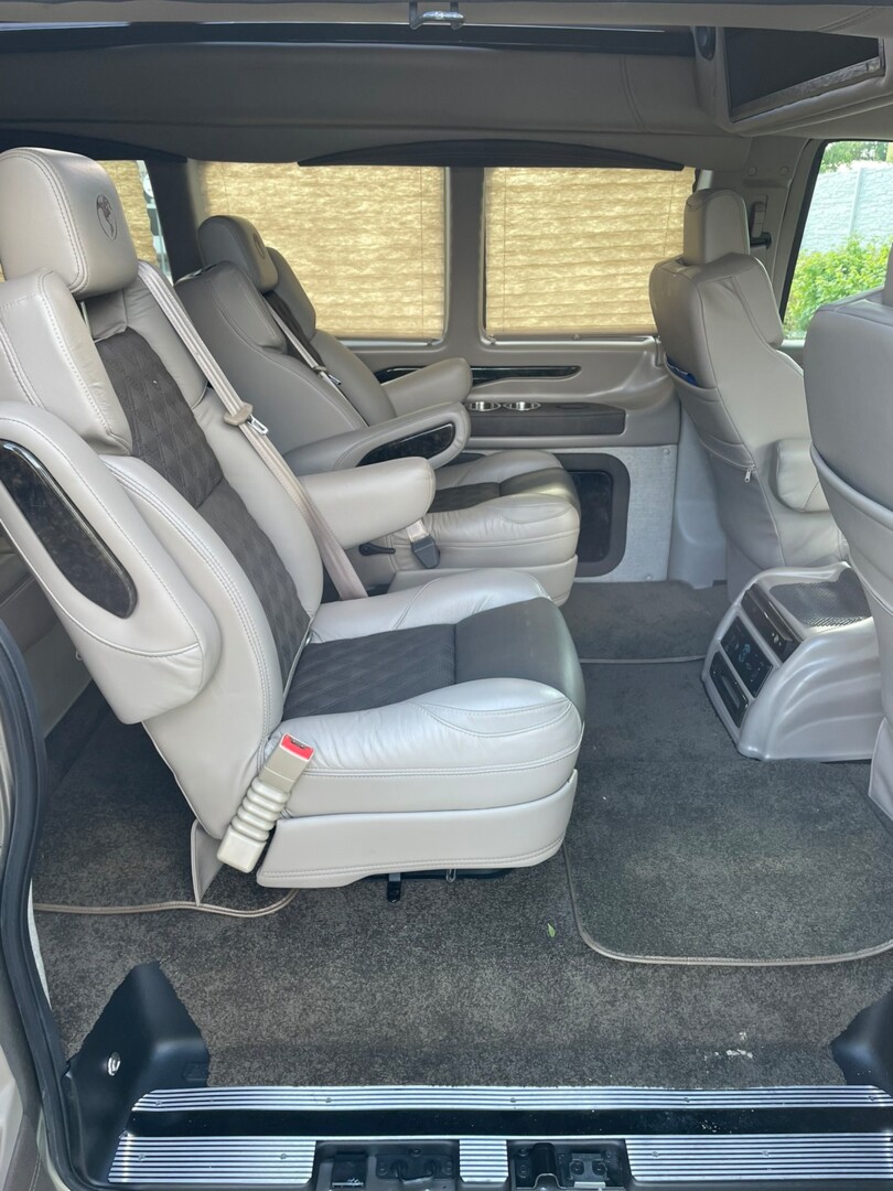 GMC Savana
