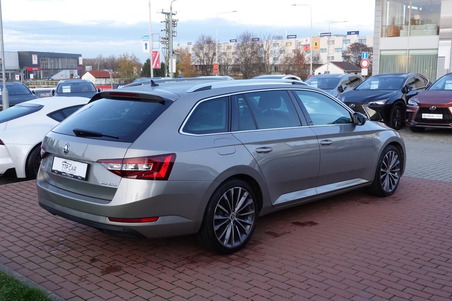 Škoda Superb