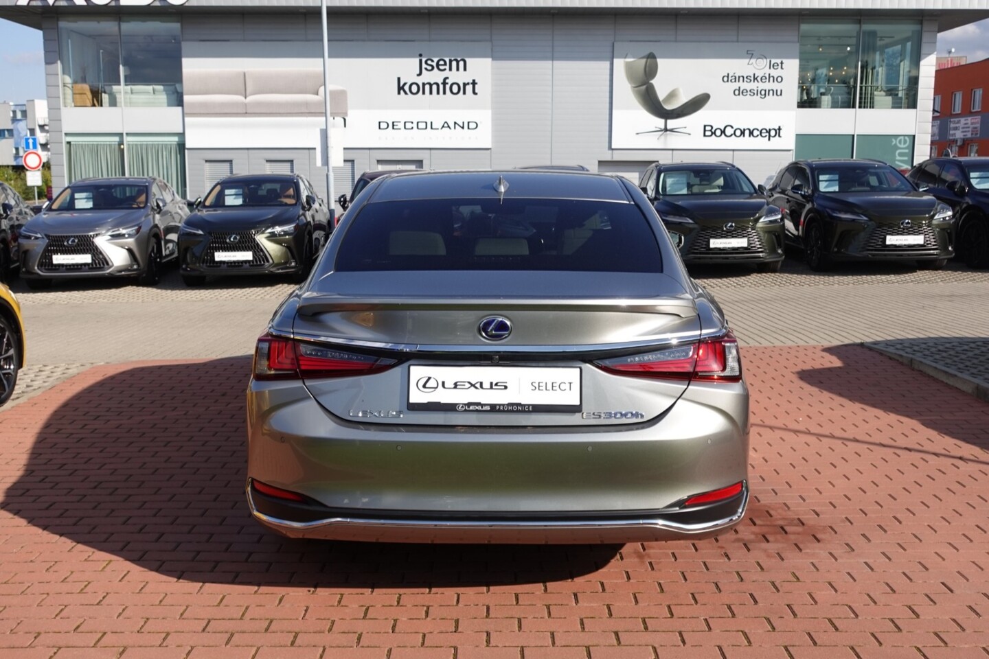 Lexus ES