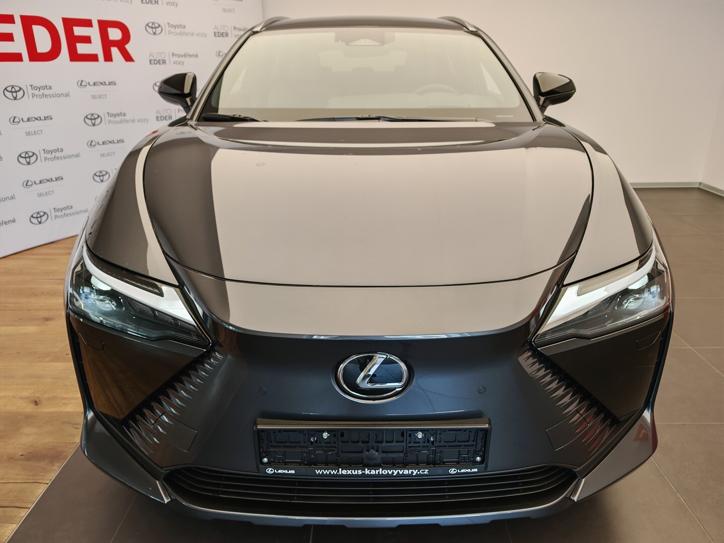 Lexus RZ