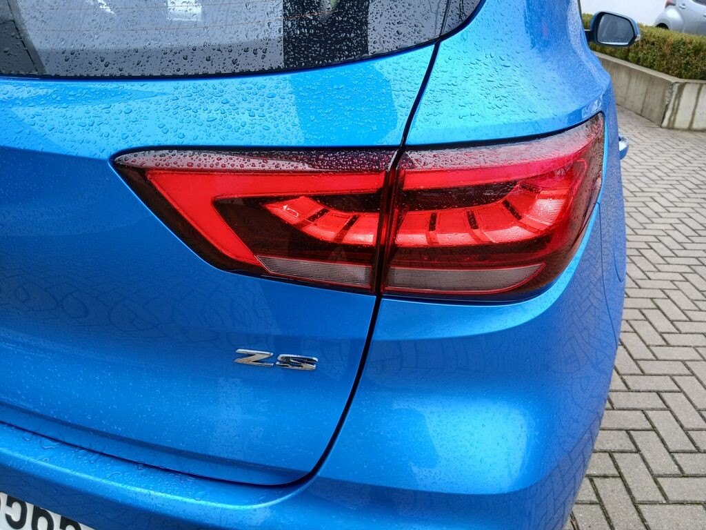 MG ZS