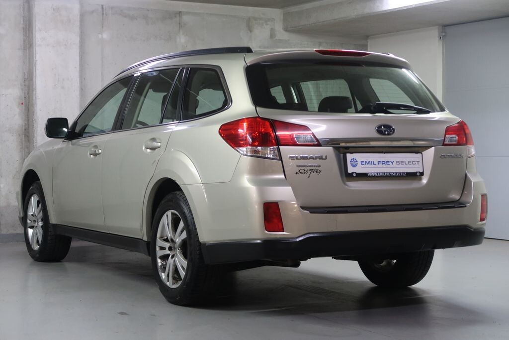 Subaru OUTBACK