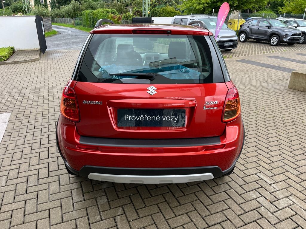 Suzuki SX4