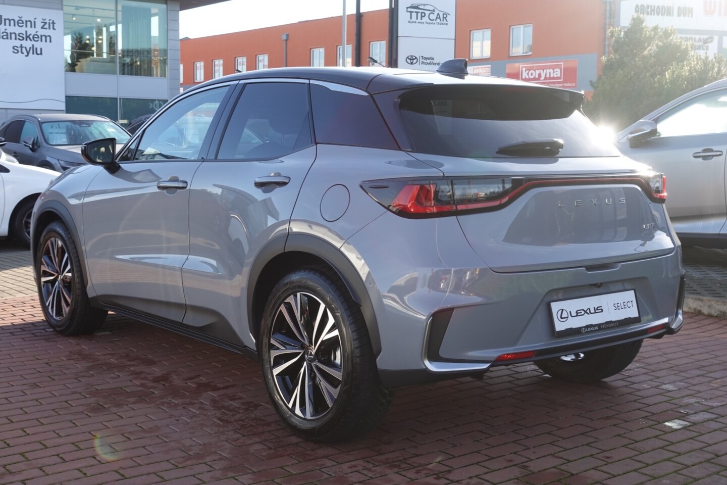 Lexus LBX