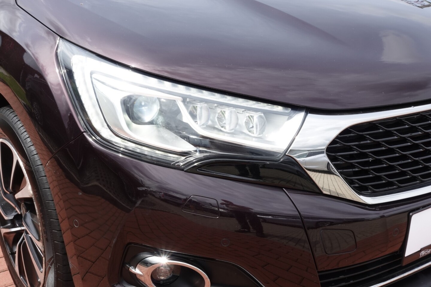 DS Automobiles DS 4