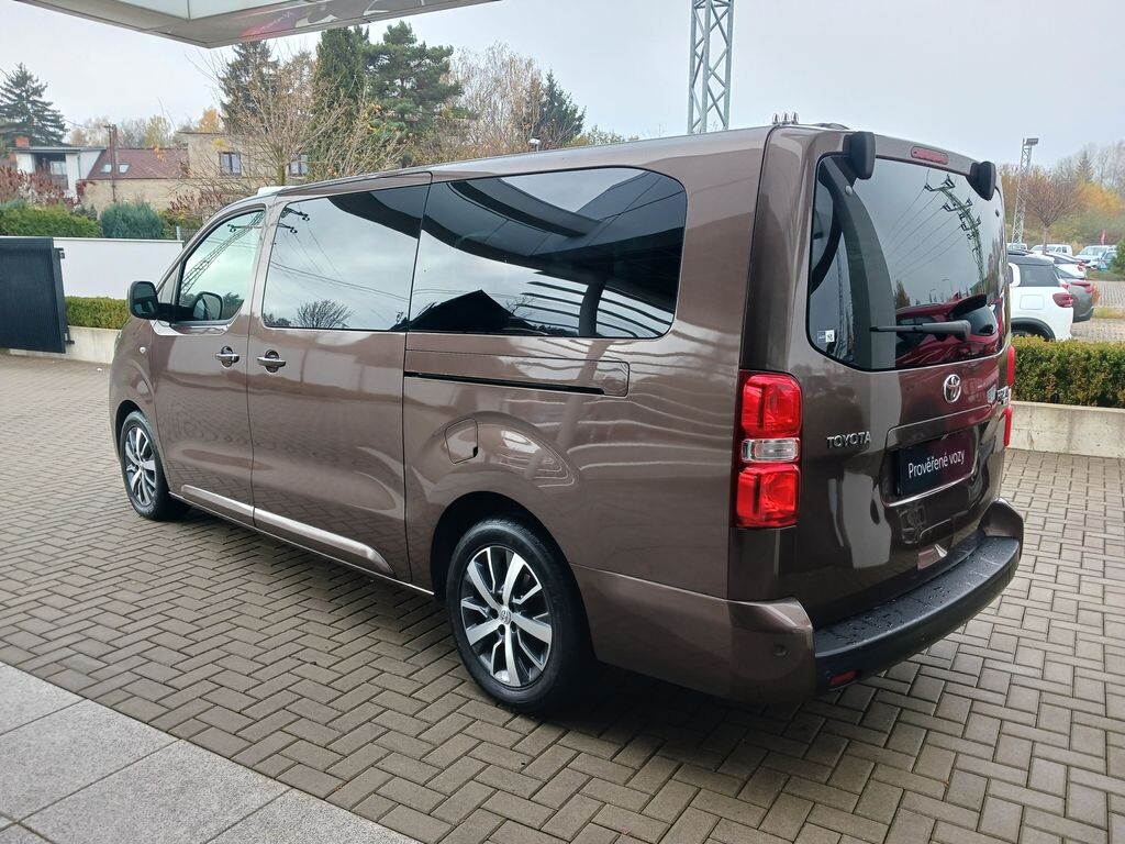 Toyota PROACE