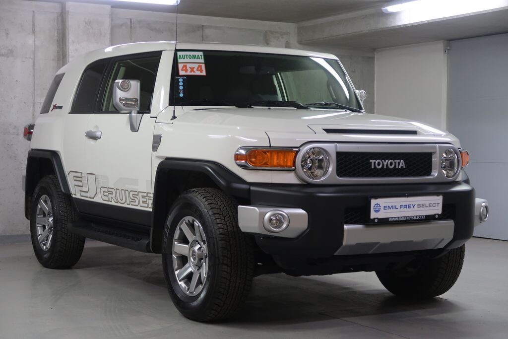 Toyota FJ