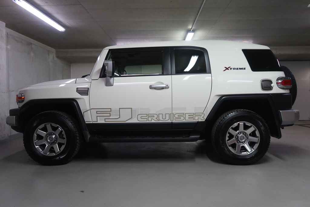 Toyota FJ